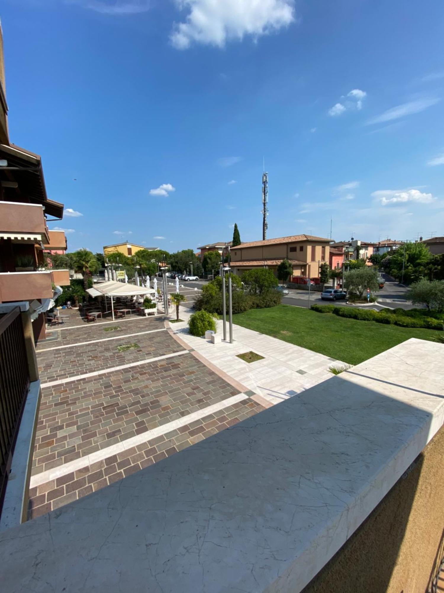 Jolly Apartments Sirmione Rum bild